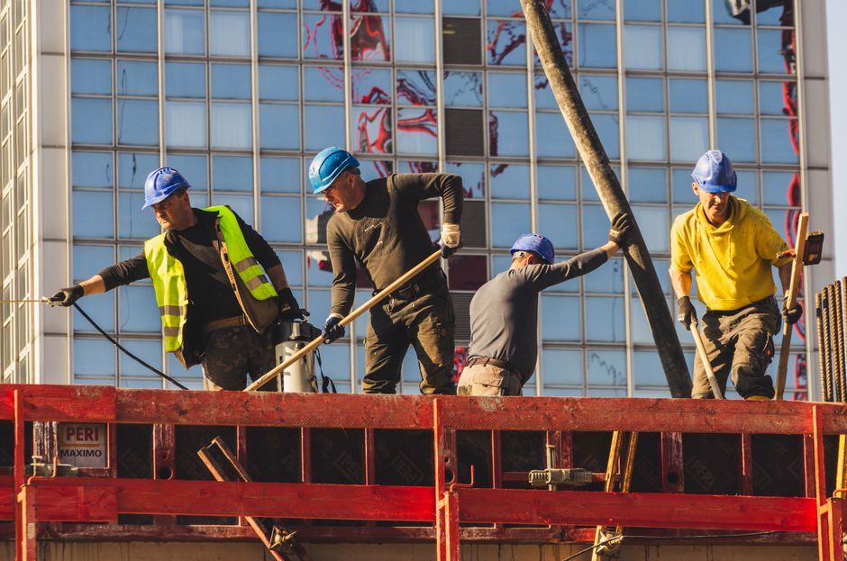 Trabalhadores em construção